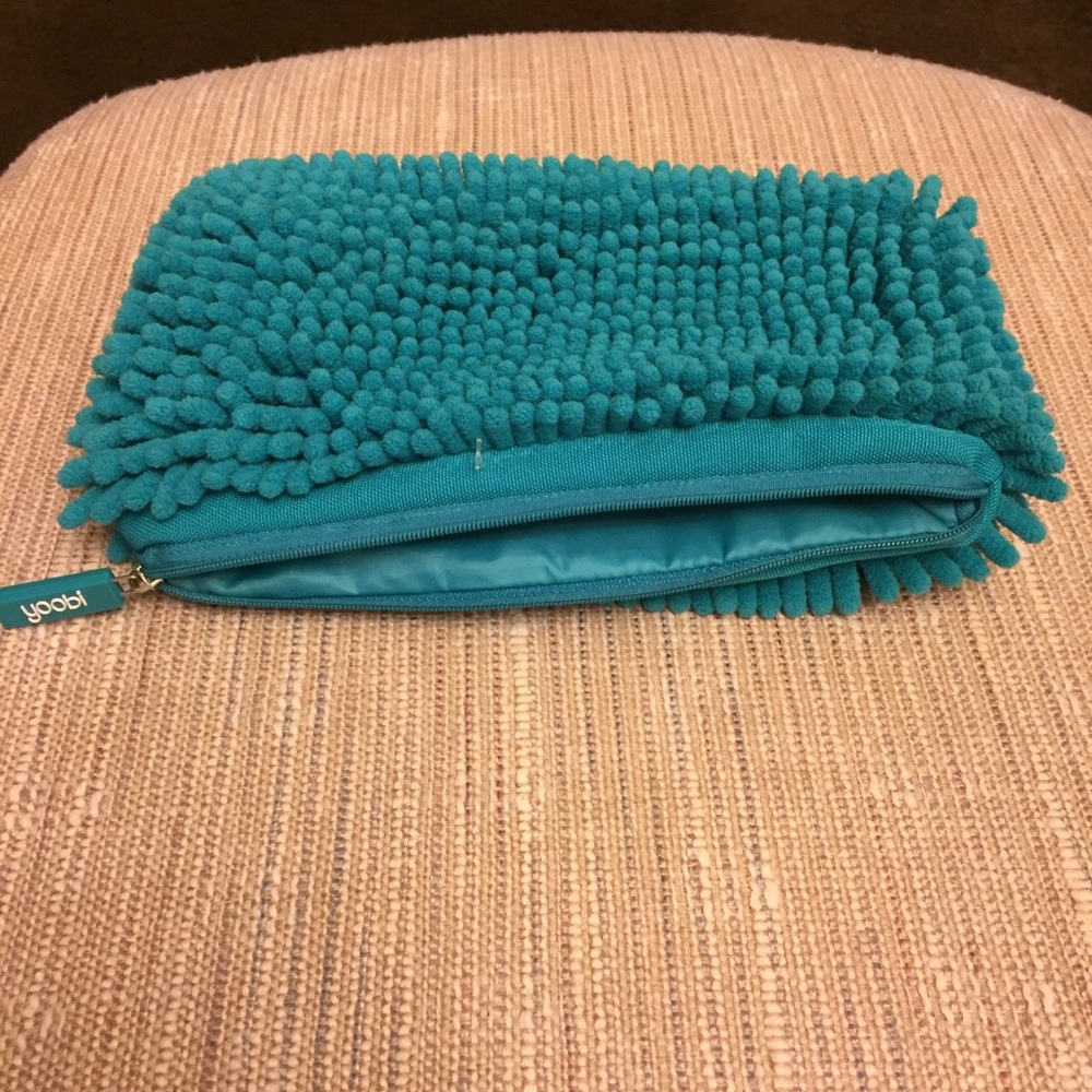 YOOBI MAKEUP POUCH